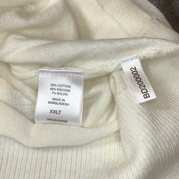 NWT New York & Company jeweled button front crew neck white cardigan - Picture 9 of 10